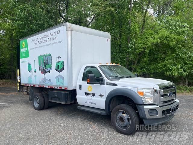 Ford F-550 Furgoonautod