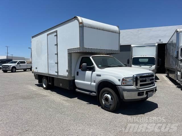 Ford F-550 Furgoonautod