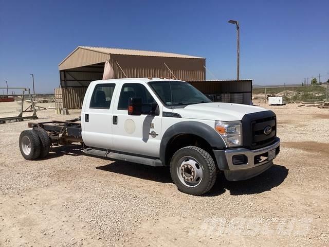 Ford F-550 Kabiinid