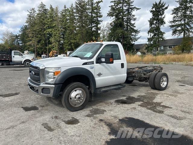 Ford F-550 Kabiinid