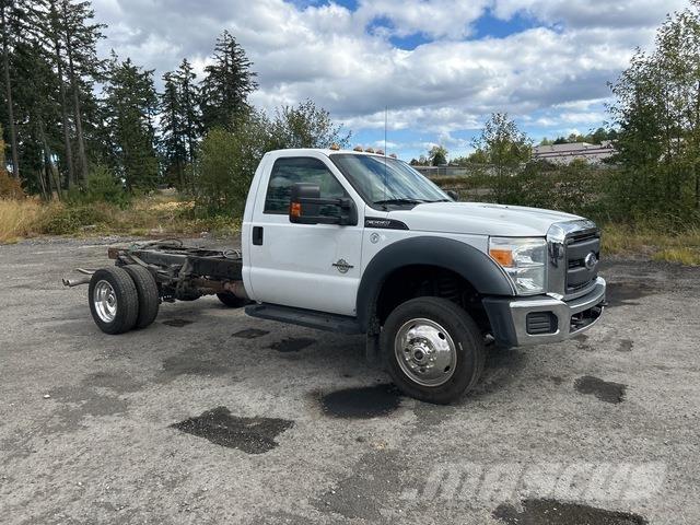 Ford F-550 Kabiinid