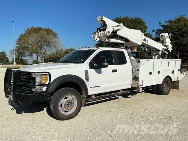 Ford F-550 Auto korvtõstukid