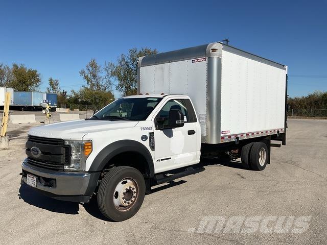 Ford F-550 Furgoonautod