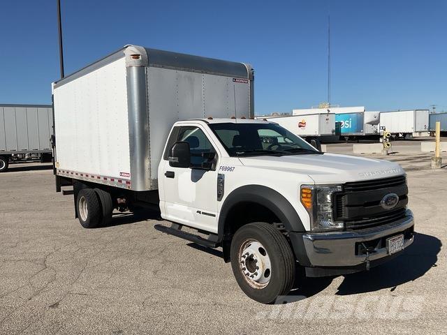 Ford F-550 Furgoonautod