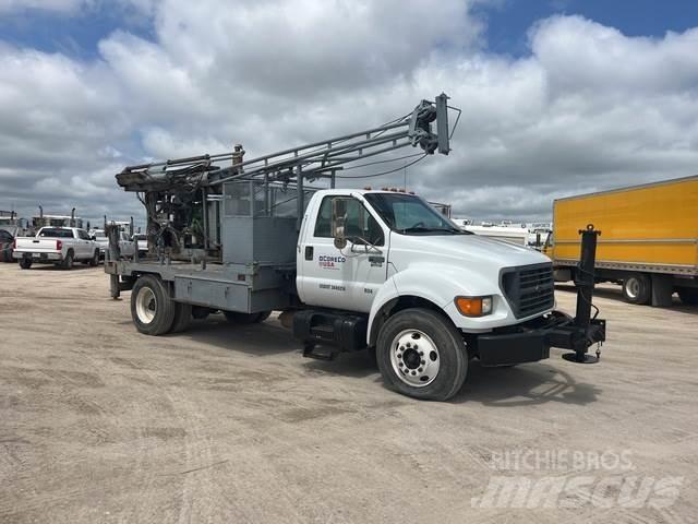 Ford F-650 Puurmasinad