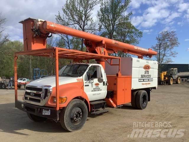 Ford F-650 Auto korvtõstukid