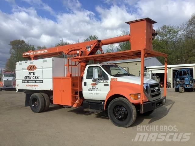 Ford F-650 Auto korvtõstukid
