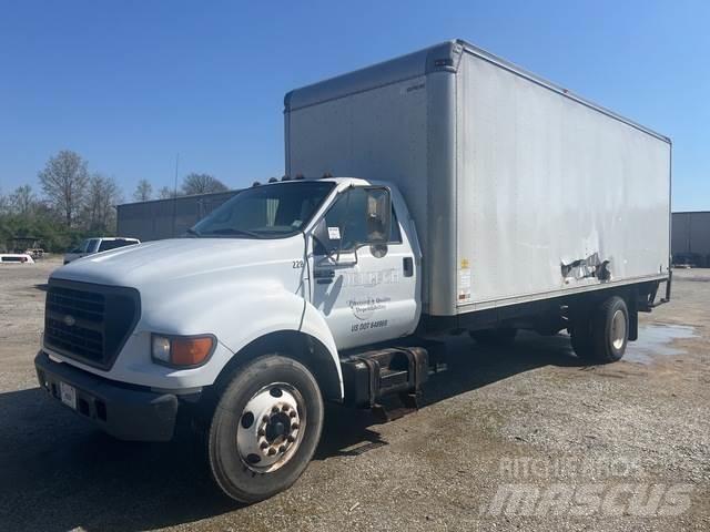 Ford F-650 Furgoonautod