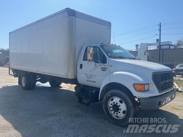 Ford F-650 Furgoonautod