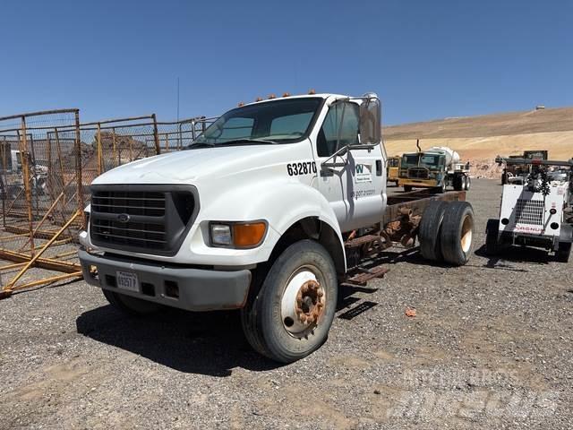 Ford F-650 Kabiinid