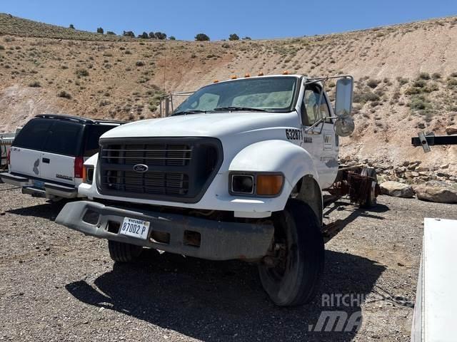 Ford F-650 Kabiinid