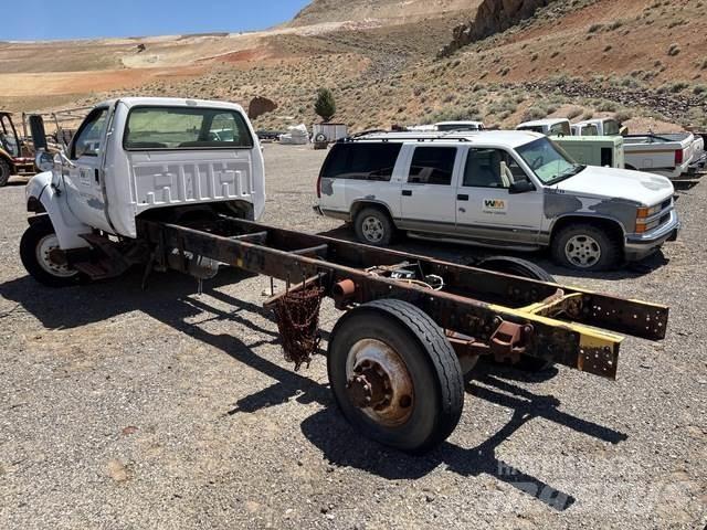 Ford F-650 Kabiinid