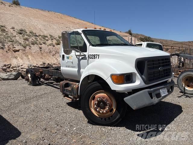 Ford F-650 Kabiinid