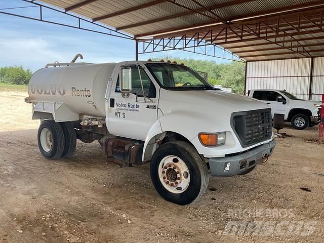 Ford F-650 Veepaagiga autod