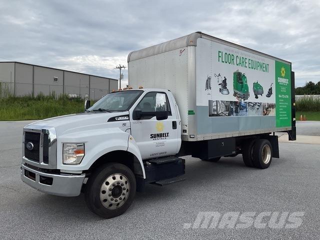 Ford F-650 Furgoonautod