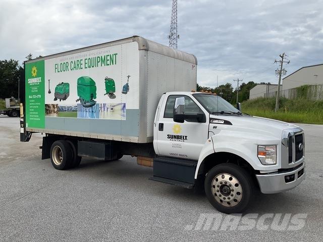 Ford F-650 Furgoonautod