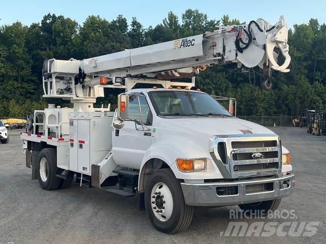 Ford F-750 Puurmasinad