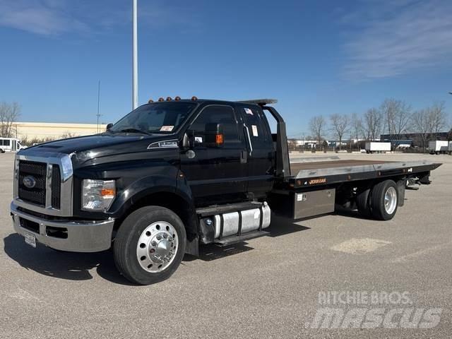 Ford F-750 Puksiirid