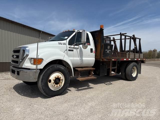 Ford F-750 Muu