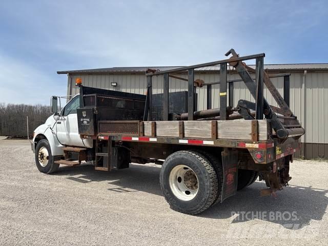 Ford F-750 Muu