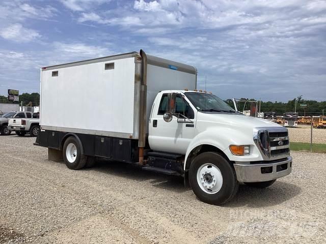 Ford F-750 Muu