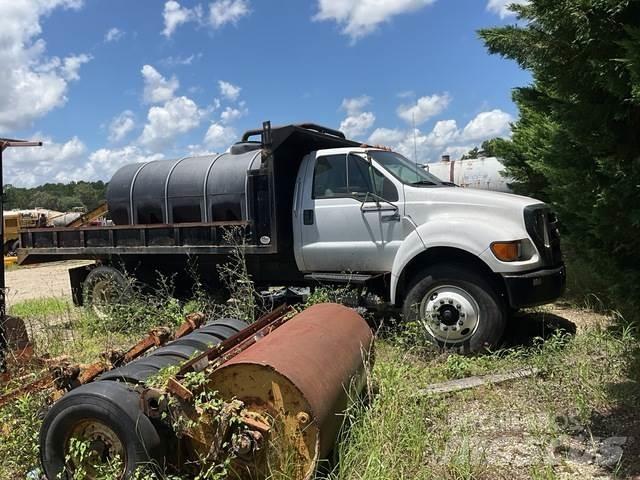 Ford F-750 Muu