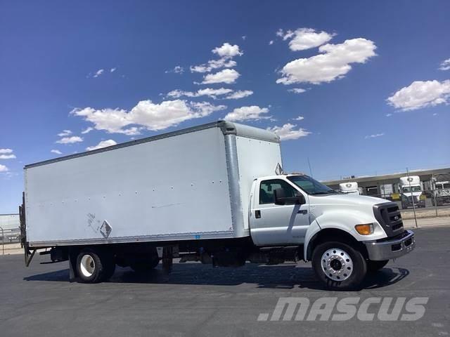 Ford F-750 Furgoonautod