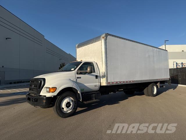 Ford F-750 Furgoonautod