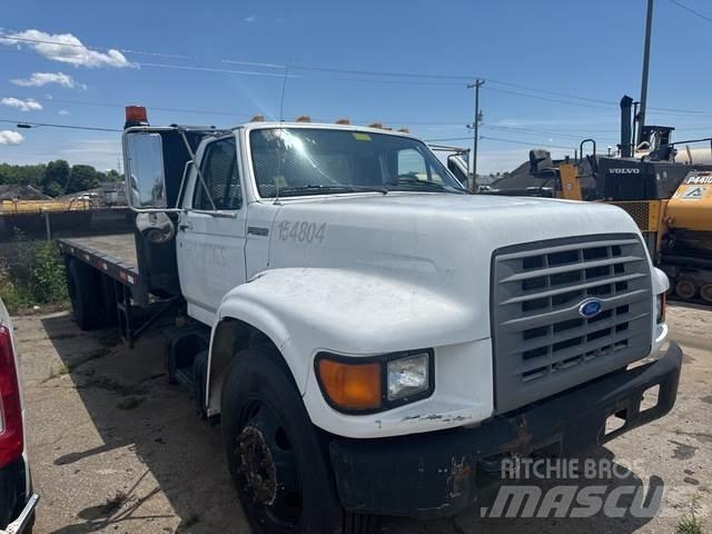 Ford F-800 Madelautod