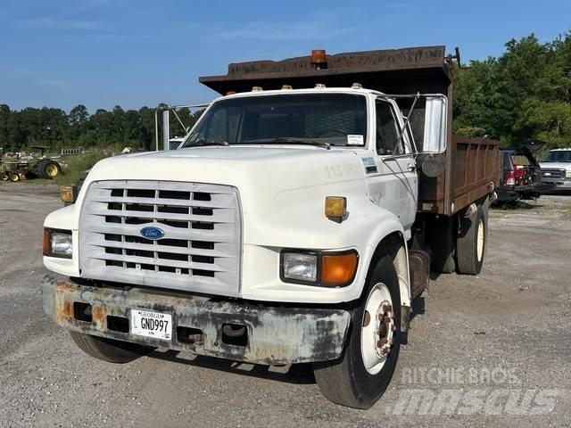 Ford F-800 Kallurid
