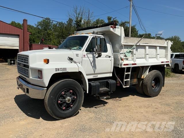 Ford F-800 Kallurid