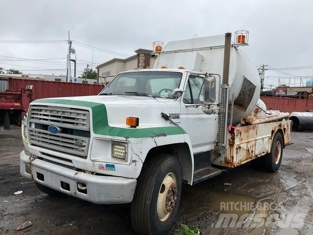Ford F700 Muu
