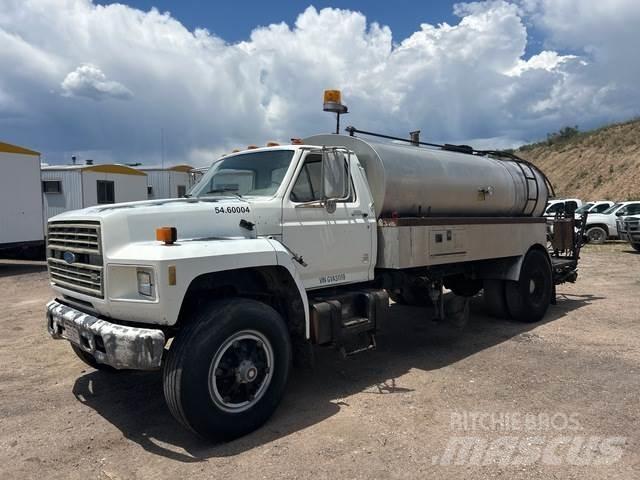 Ford F700 Betooniveokid