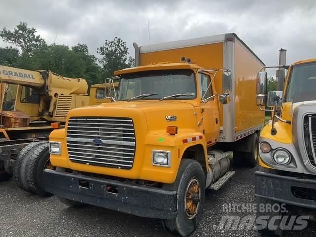 Ford L8000F Furgoonautod