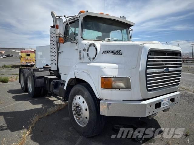 Ford L9000 Sadulveokid