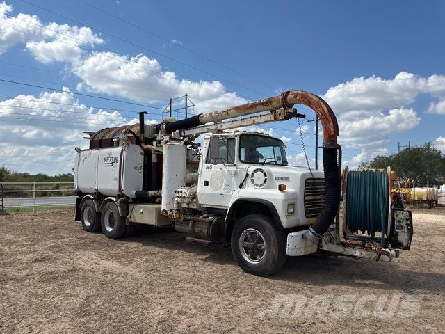 Ford LNT8000F Roomikekskavaatorid