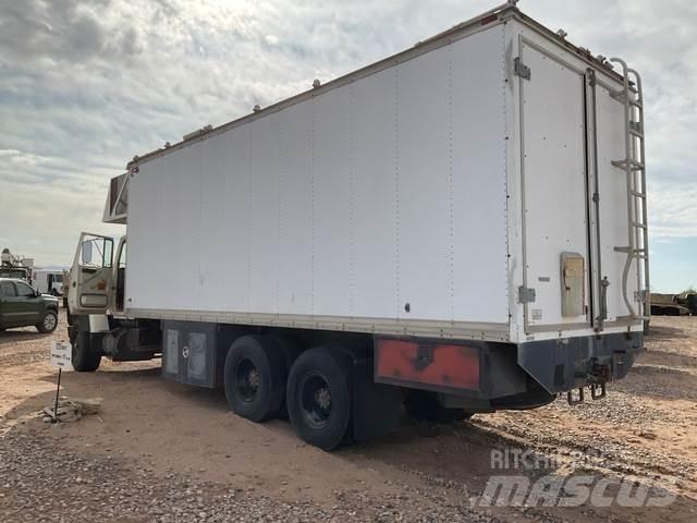 Ford LT8000 Kaubikud