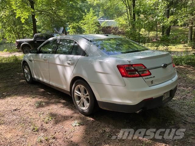 Ford Taurus Sõiduautod