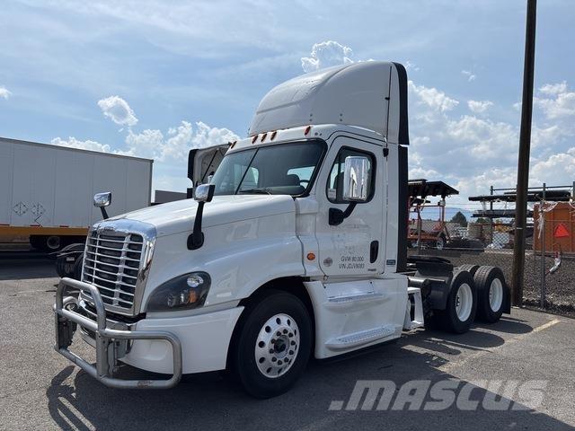 Freightliner  Sadulveokid
