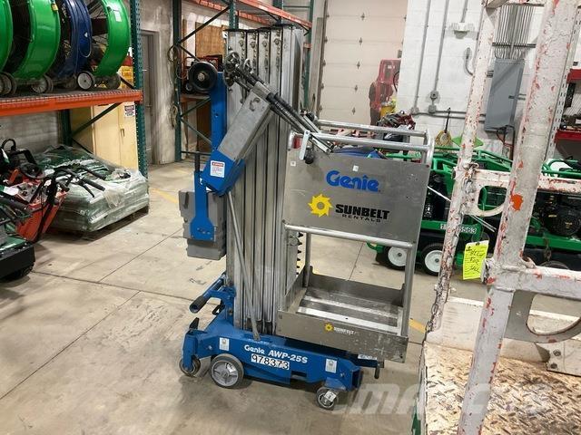 Genie AWP-25S Vertikaalsed mast tõstukid