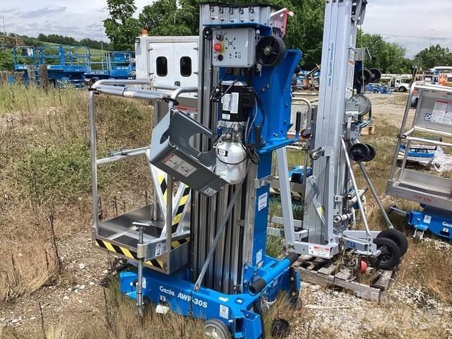 Genie AWP-30S Vertikaalsed mast tõstukid