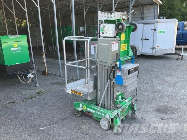 Genie AWP-30S Vertikaalsed mast tõstukid