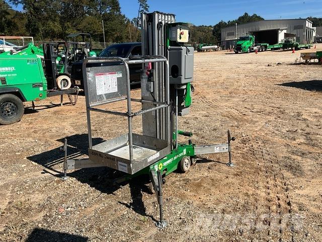 Genie AWP-30S Vertikaalsed mast tõstukid