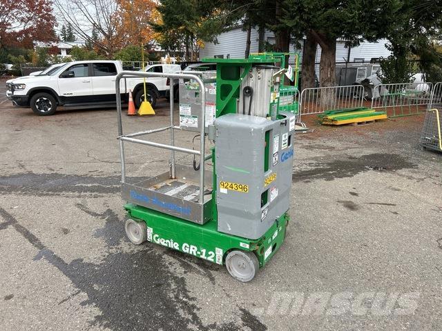 Genie GR-12 Vertikaalsed mast tõstukid