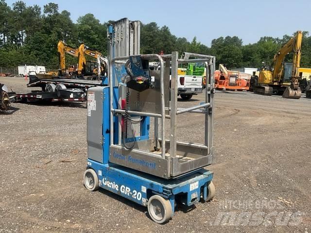 Genie GR-20 Vertikaalsed mast tõstukid