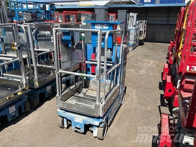 Genie GR12 Vertikaalsed mast tõstukid