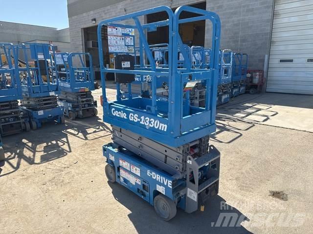 Genie GS-1330M Käärtõstukid