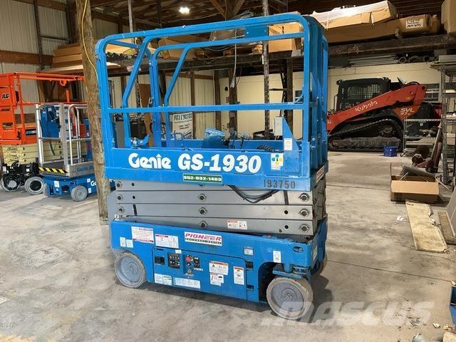 Genie GS1930 Käärtõstukid