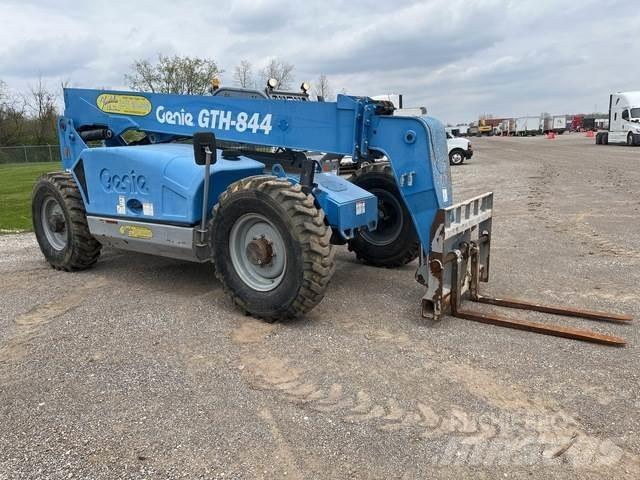 Genie GTH-844 Teleskooplaadurid