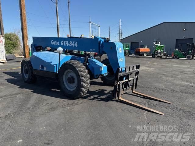 Genie GTH-844 Teleskooplaadurid